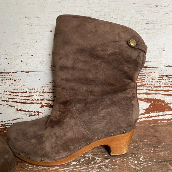UGG Lynea Brown Suede Boot 9 - Picture 12 of 13